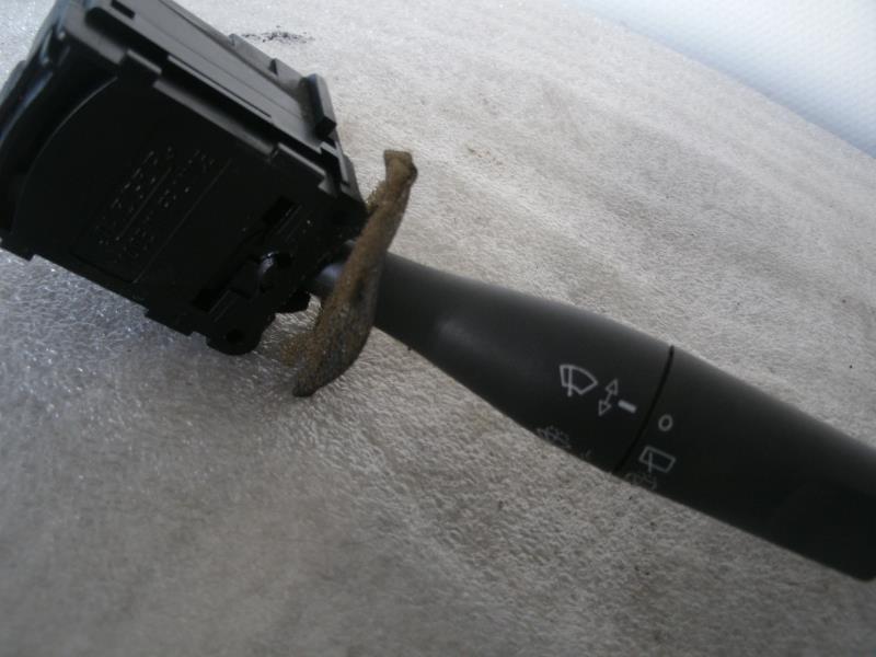 Commodo d'essuie glaces