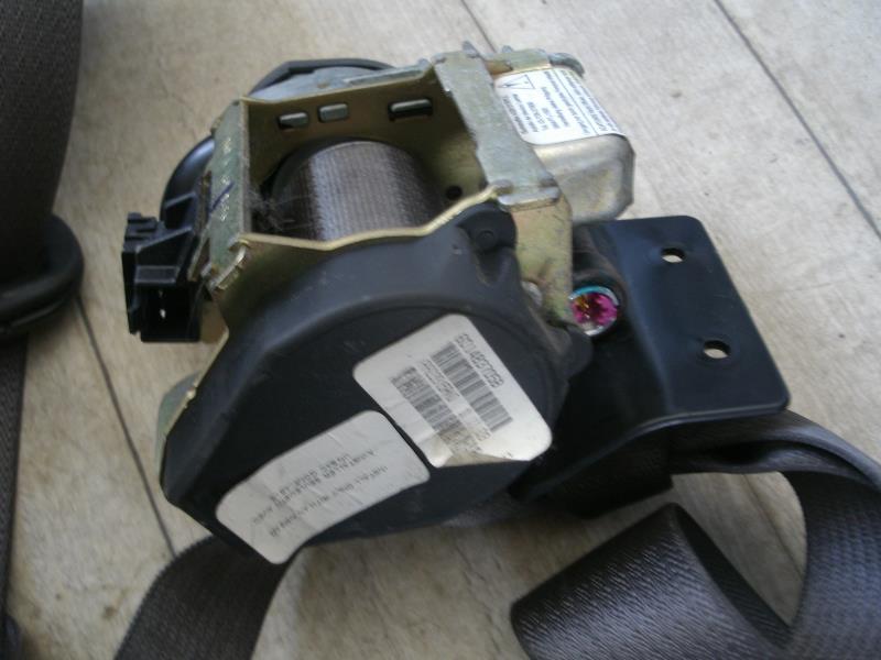 Ceinture avant gauche