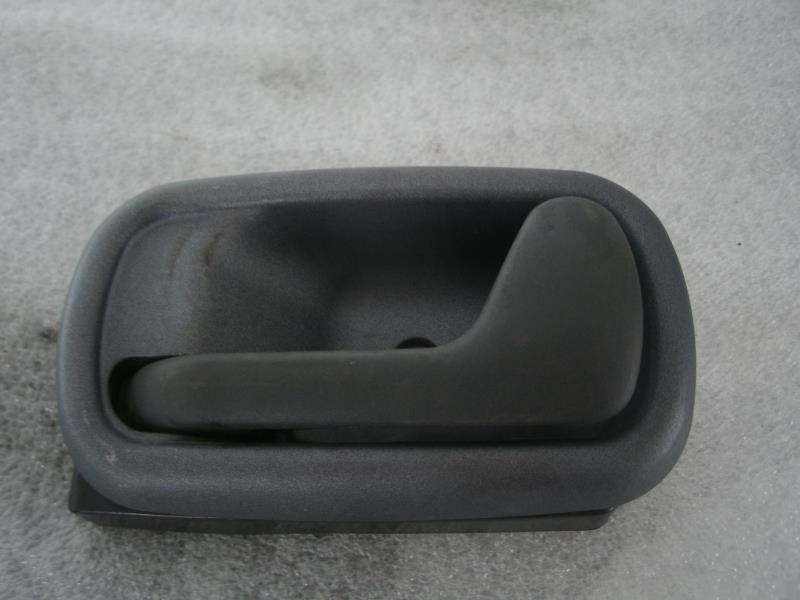 Poignee interieur avant gauche