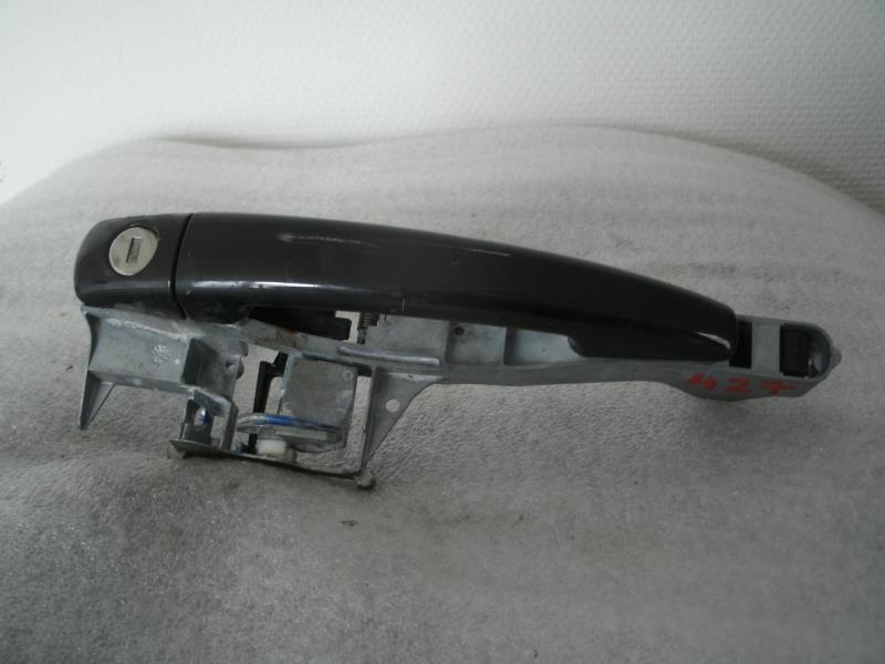 Poignee porte avant gauche