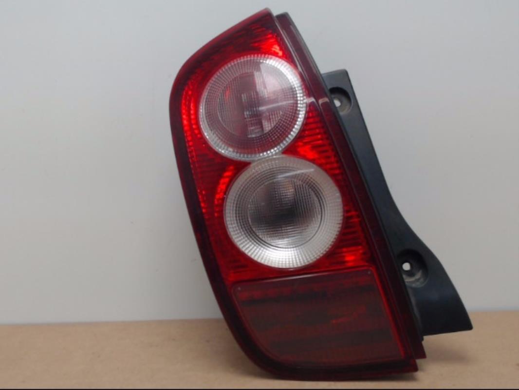 Fanale posteriore principale sinistro (luci)