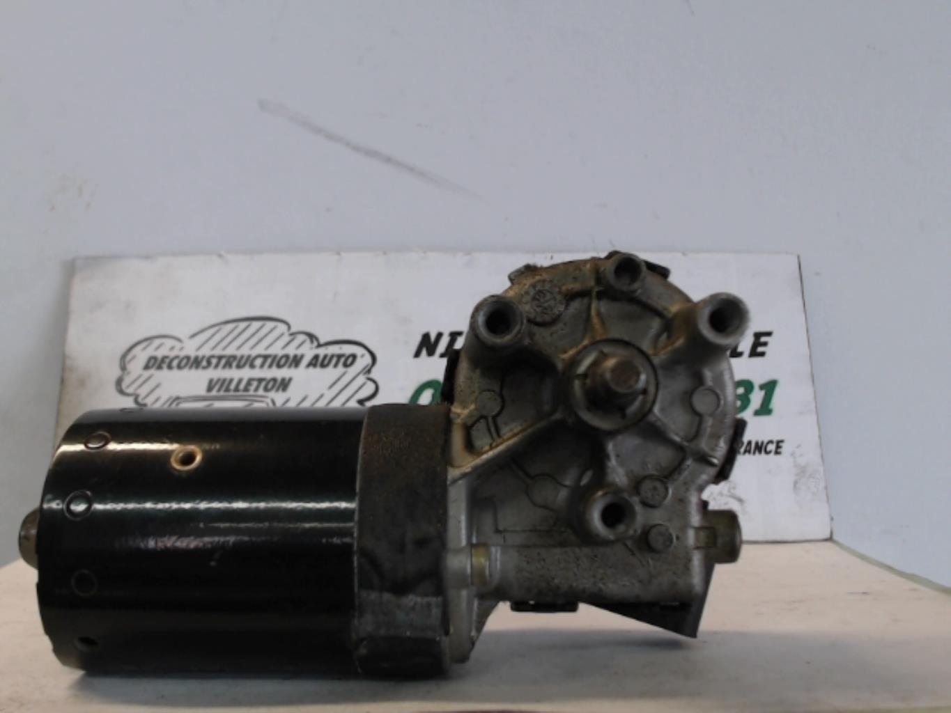 Moteur essuie glace avant