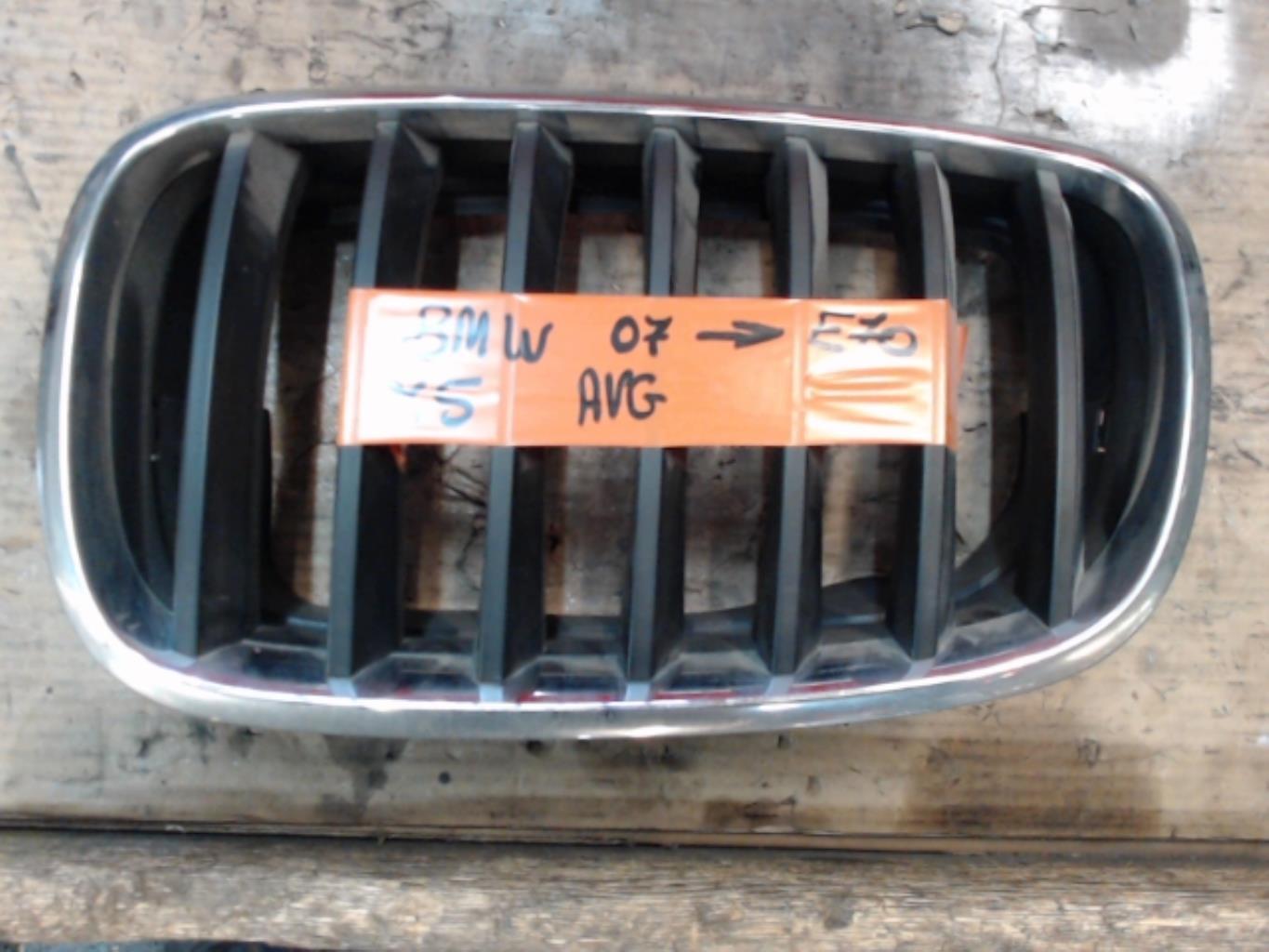 Calandre gauche BMW X5 E70  - 1