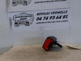 Attache ceinture arriere gauche