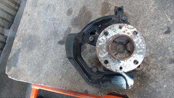 Fusee avant gauche
