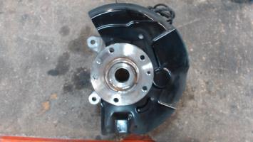 Fusee avant gauche