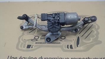 Motore tergicristallo anteriore