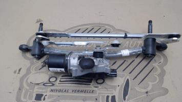 Moteur essuie glace avant