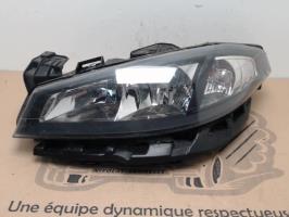 Gruppo ottico anteriore principale sinistro (luci)(faro)
