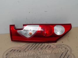 Fanale posteriore principale sinistro (luci)