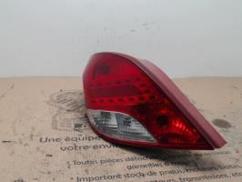 Fanale posteriore principale sinistro (luci)