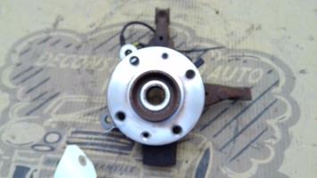 Fusee avant gauche