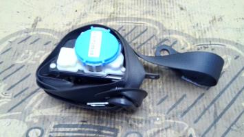 Ceinture avant gauche