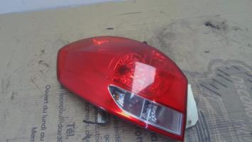 Fanale posteriore principale sinistro (luci)