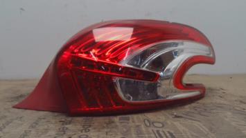 Fanale posteriore principale destro (luci)