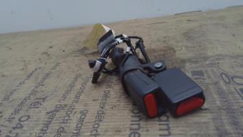 Attache ceinture arriere gauche