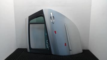 Puerta trasera izquierda