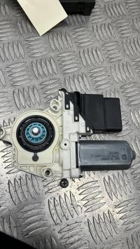 Moteur leve vitre arriere droit