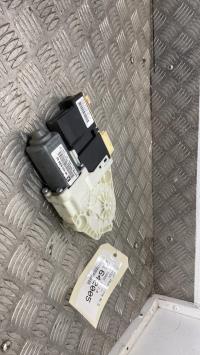 Moteur leve vitre avant gauche