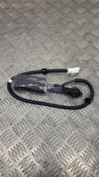 Attache ceinture avant droit
