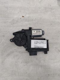Moteur leve vitre avant droit