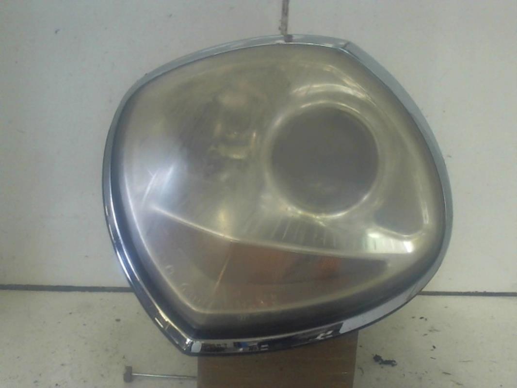 Optique avant principal gauche (feux)(phare)