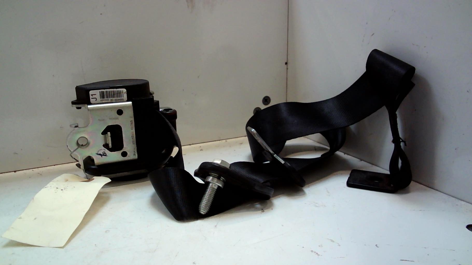 Ceinture arriere droit