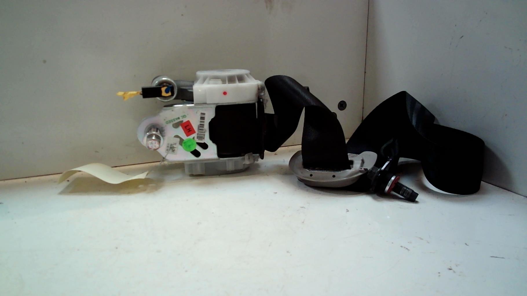Ceinture avant gauche