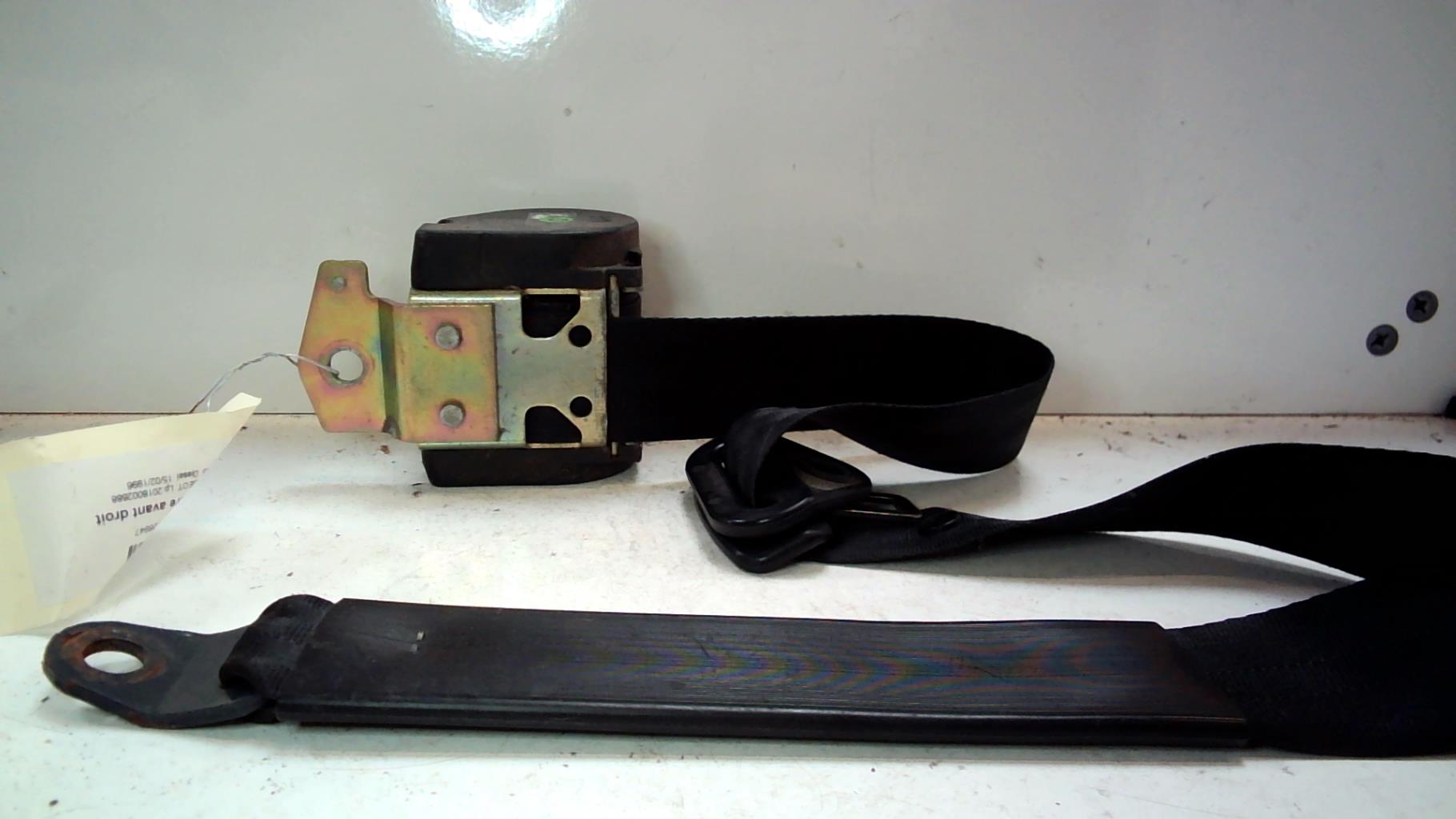 Ceinture avant droit