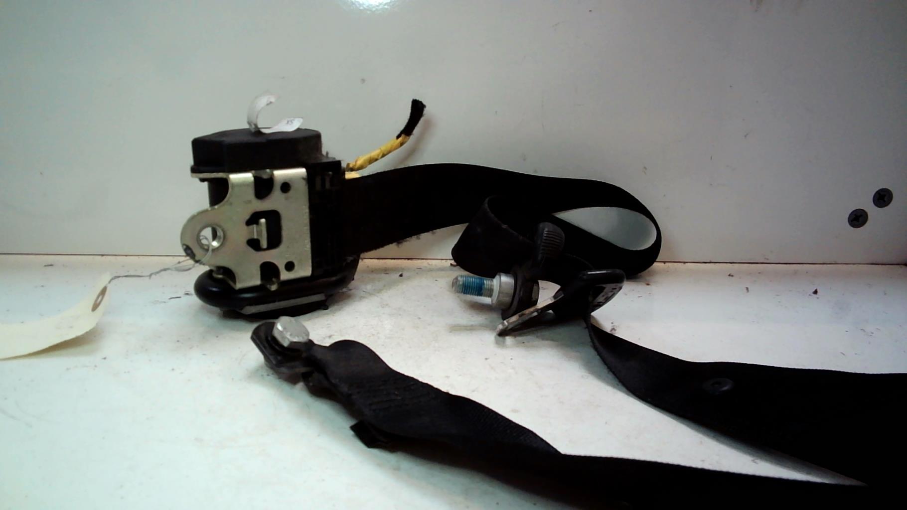 Ceinture avant gauche