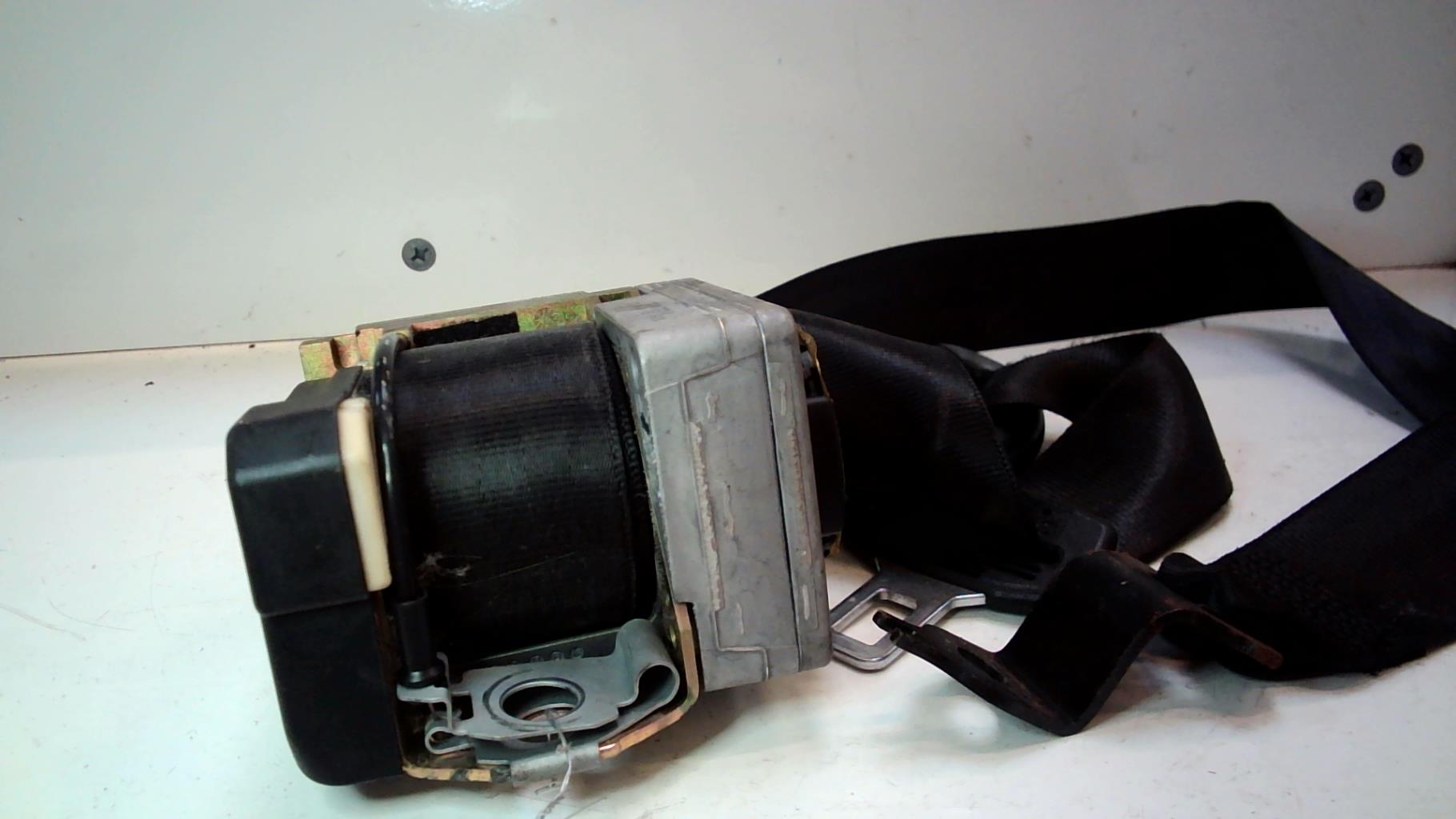 Ceinture avant gauche