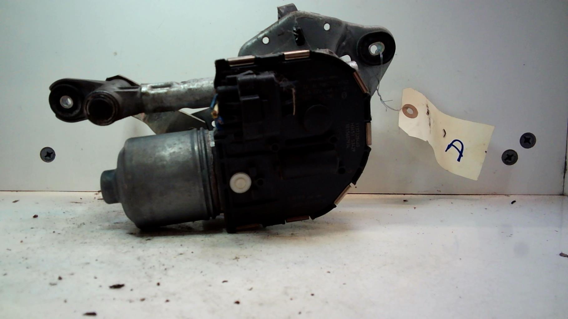 Moteur essuie glace avant droit