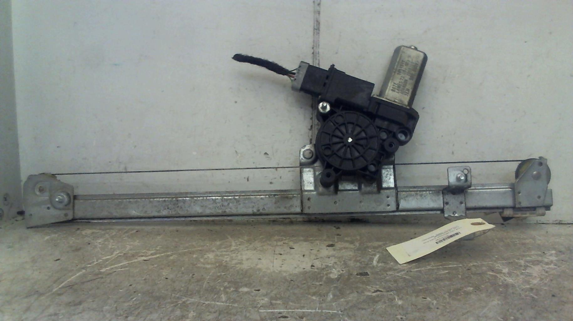Leve vitre electrique avant droit