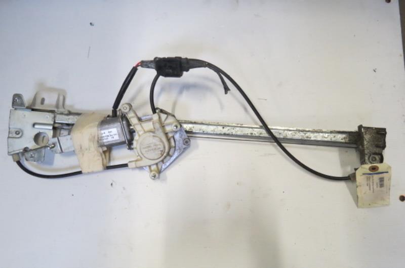 Leve vitre electrique avant droit