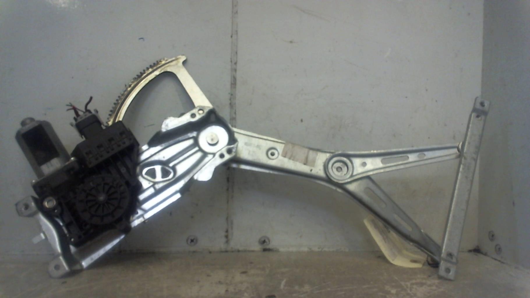Leve vitre electrique avant gauche