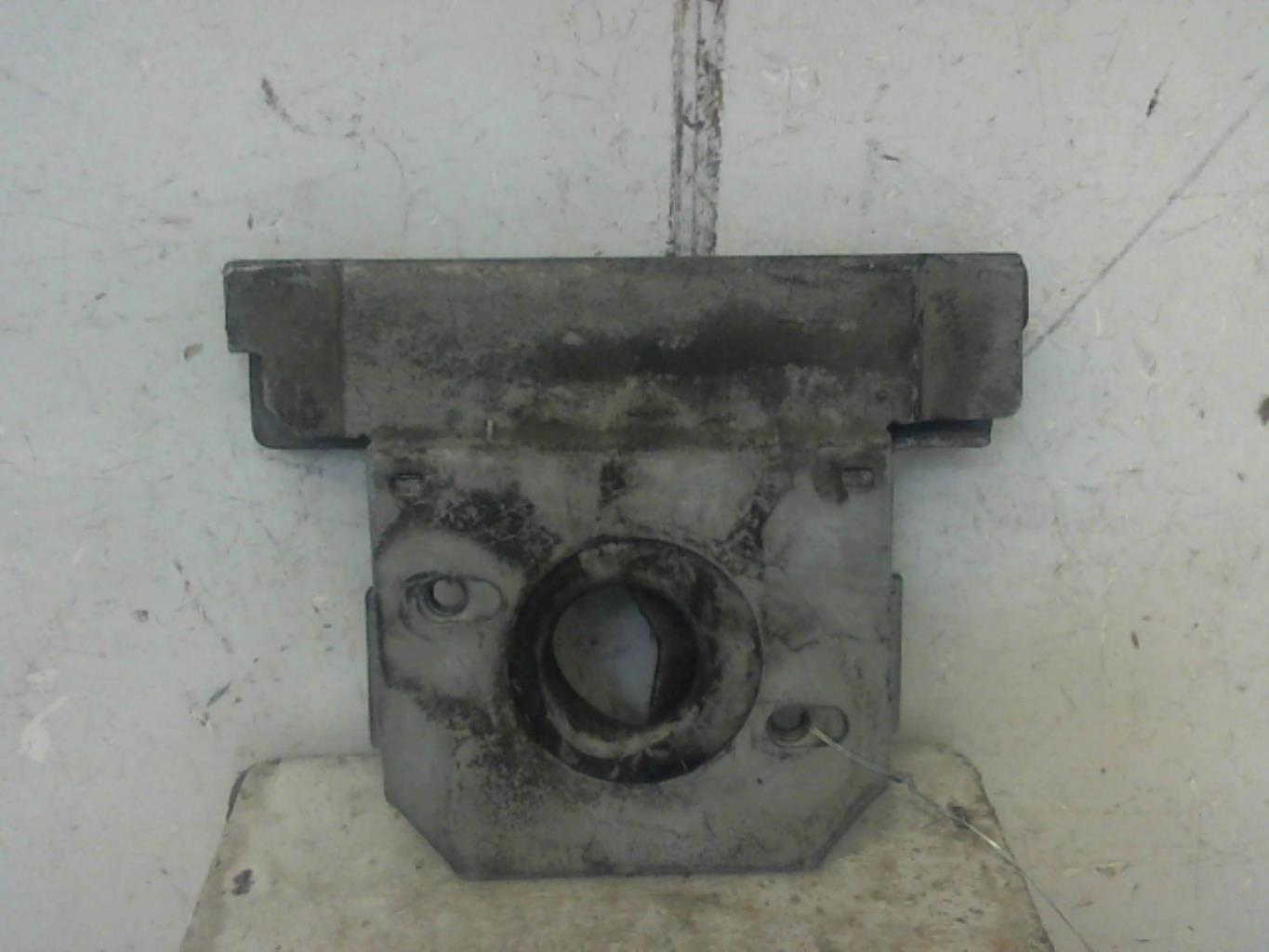 Serrure de capot