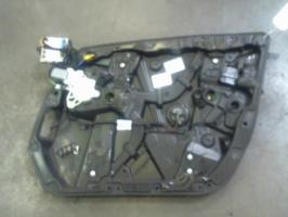 Leve vitre electrique avant droit