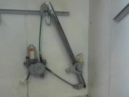 Leve vitre electrique avant gauche