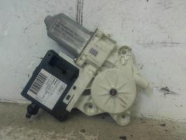 Moteur leve vitre arriere gauche