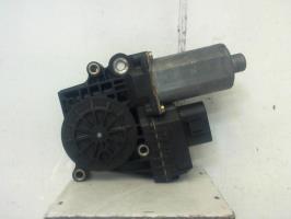 Moteur leve vitre avant droit