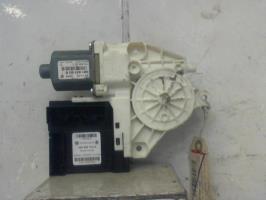 Moteur leve vitre avant droit