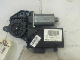 Moteur leve vitre avant droit