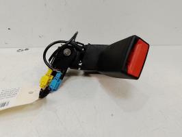 Attache ceinture arriere centrale