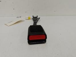 Attache ceinture avant gauche