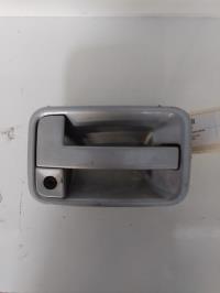 Poignee porte avant droit