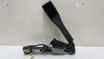Attache ceinture avant droit