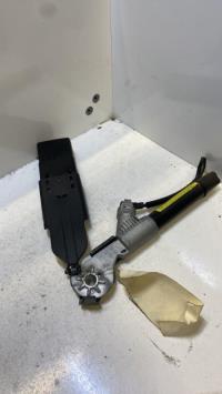 Attache ceinture avant droit