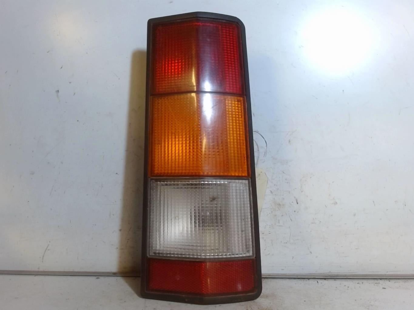 Fanale posteriore principale destro (luci)