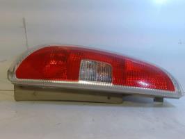 Fanale posteriore principale sinistro (luci)