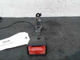 Attache ceinture avant droit